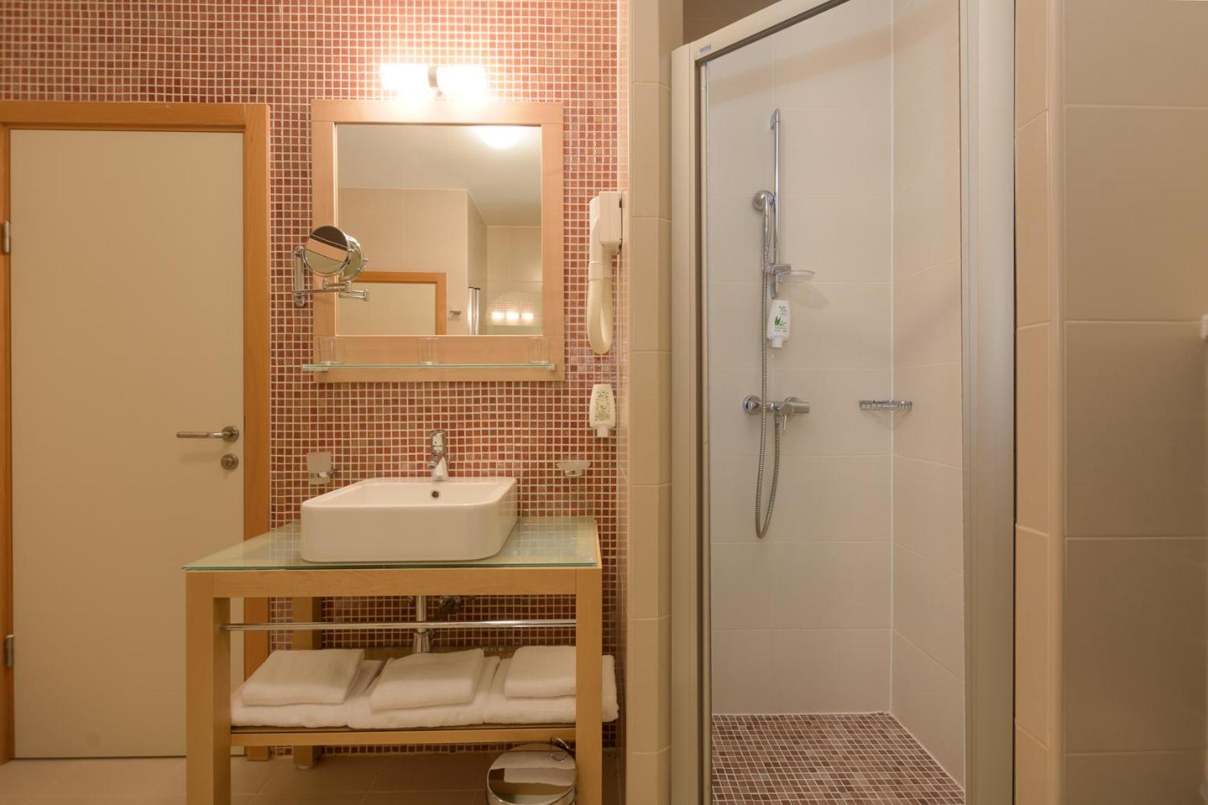 Apartments Grand Novi Vinodolski Resort Quarto foto