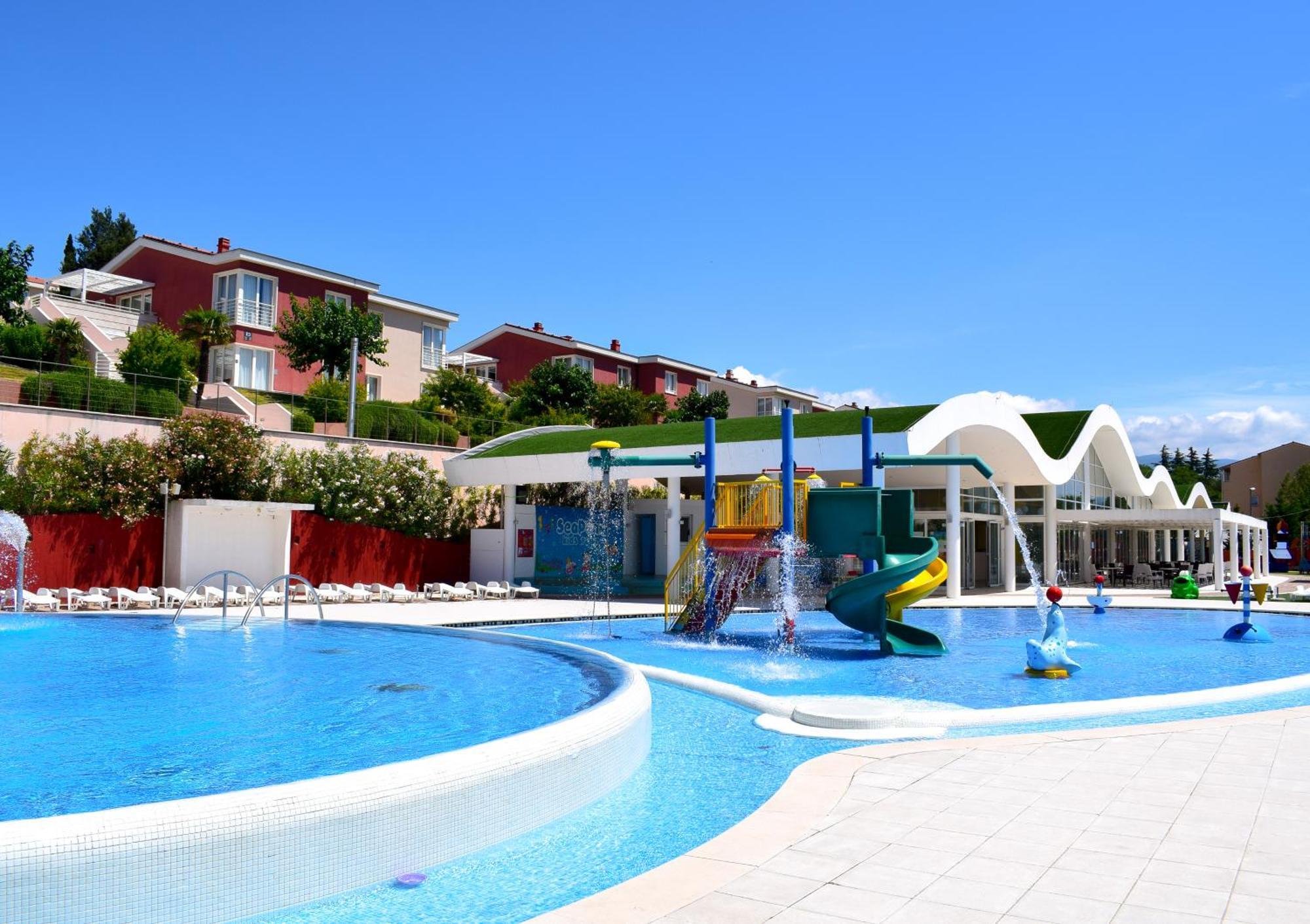 Apartments Grand Novi Vinodolski Resort Exterior foto